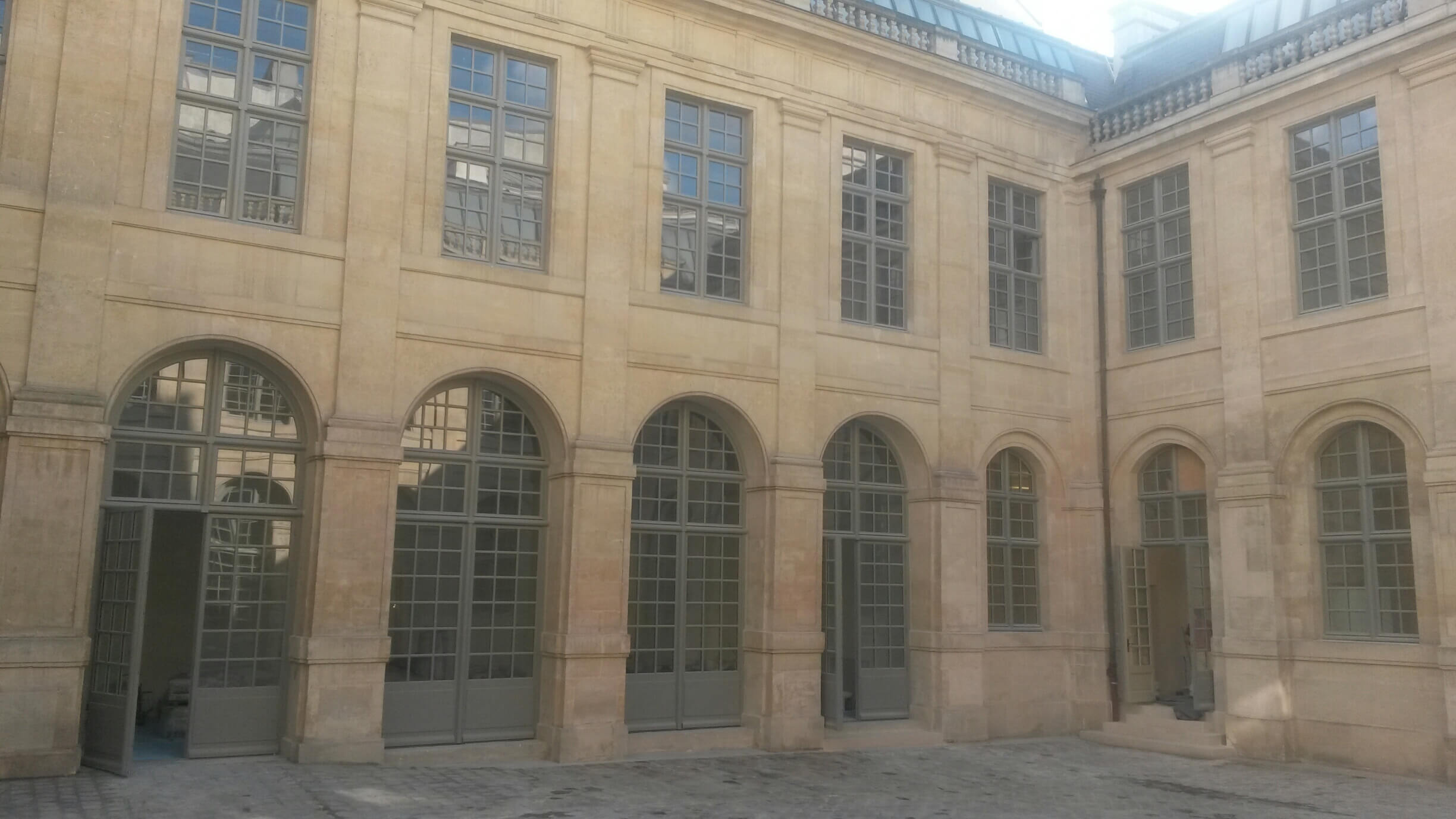 IMMEUBLE DE BUREAUX ET SHOWROOM CÉLINE - PARIS (75)